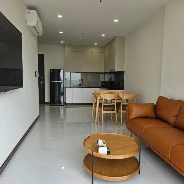 C Sky View: 2 BR Apartment Free GYM & POOL，位于土龙木市的酒店