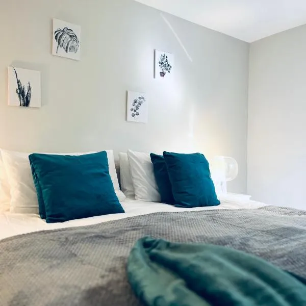 Absolutely Beautiful Hemel Hempstead 2-bedroom for 1-5 Guests - contractors welcome，位于赫默尔亨普斯特德的酒店