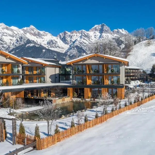 Wellness und Brunch Hotel MorgenZeit beheizter Naturteich Genuss Frühstück bis 13 Uhr Hochkönig Sommercard，位于玛丽亚阿尔姆的酒店