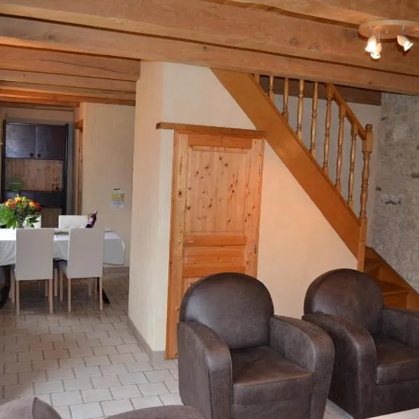 Maison en pierre 4 couchages，位于Saint-Félix-de-Reillac-et-Mortemart的酒店