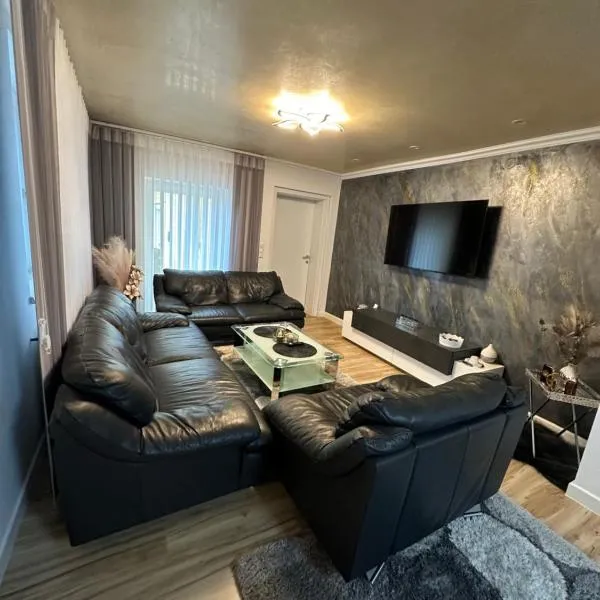 Ferienwohnung Schwanenstadt，位于Oberndorf bei Schwanenstadt的酒店