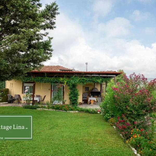 Cottage Lina，位于埃泽萨的酒店