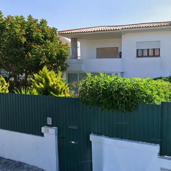 CascaiSintra Holiday，位于阿尔卡彼得克的酒店