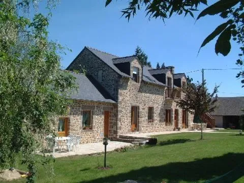 Chambres D'Hôtes De Froulay，位于Couesmes-en-Froulay的酒店