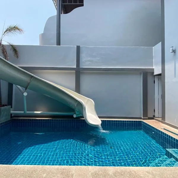 walking st 1km south pattaya 5BR modern villa，位于芭堤雅市中心的酒店