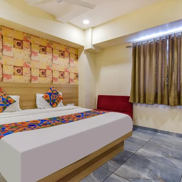 FabHotel Vishala，位于Dabhoda的酒店