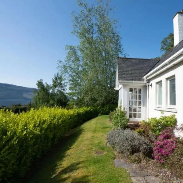 Loch Ness Cottages，位于德拉姆纳德罗希特的酒店