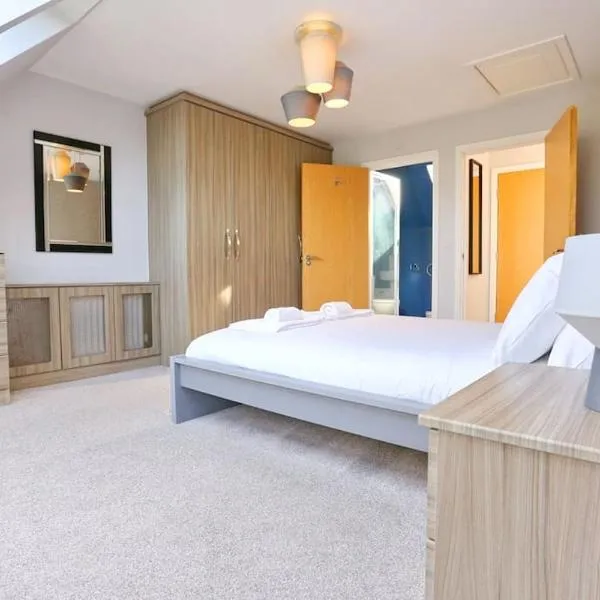 Luxurious Townhouse In Central Manchester，位于曼彻斯特的酒店