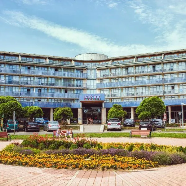 Park Inn by Radisson Sarvar Resort & Spa - All Inclusive，位于Csénye的酒店