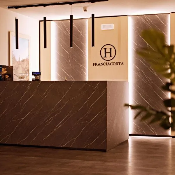 Hotel Franciacorta，位于Pilzone的酒店