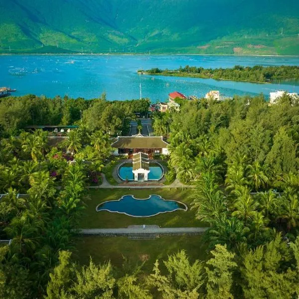 兰珂海滩度假酒店，位于朗姑村的酒店