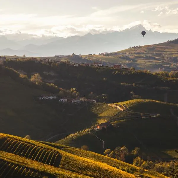 CASA NELLE LANGHE，位于塞拉伦加达尔巴的酒店