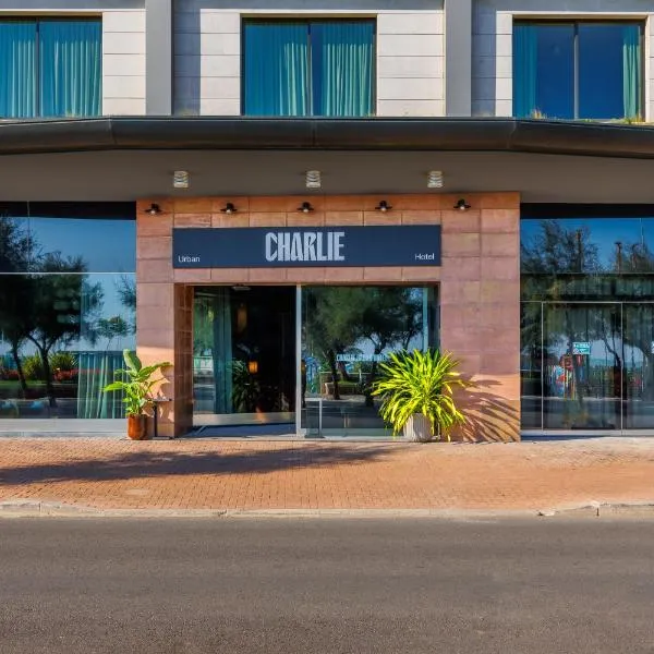 Charlie in Pesaro，位于佩萨罗的酒店