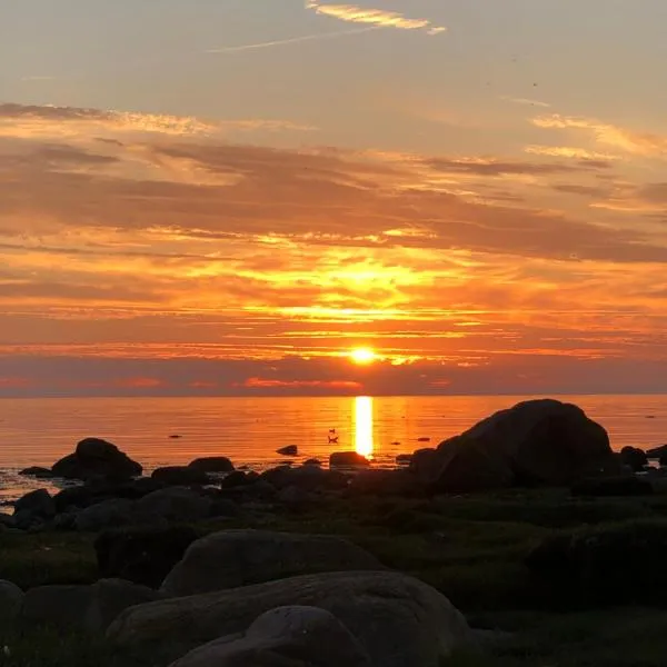 Havsnära lantligt boende，位于Tvååker的酒店