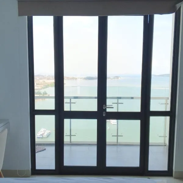 Peaceful Sea view Cozy APT at Batam Center - By MESA，位于巴淡岛中心的酒店