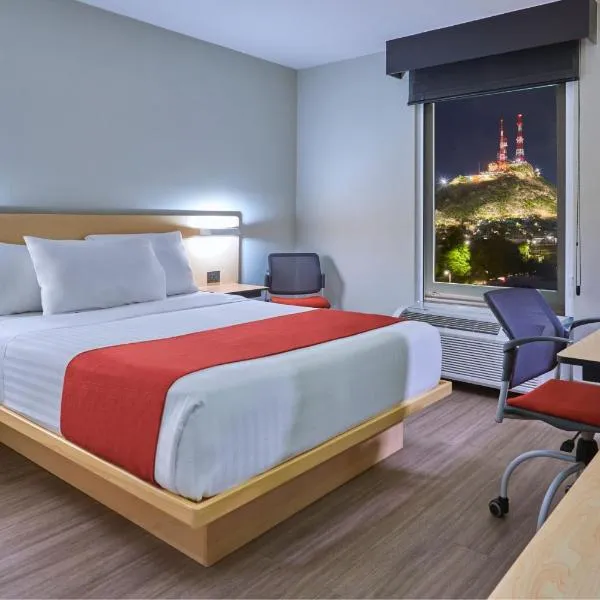 埃莫西约城市通酒店，位于埃莫西约的酒店