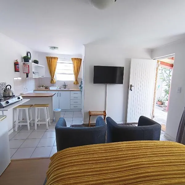 NoulAnouk's Corner - Peaceful Studio，位于开普敦的酒店