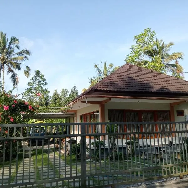 umah kampung bendul，位于Penebel的酒店