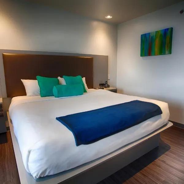 Z Loft Extended Stay Hotel，位于圣罗伯的酒店