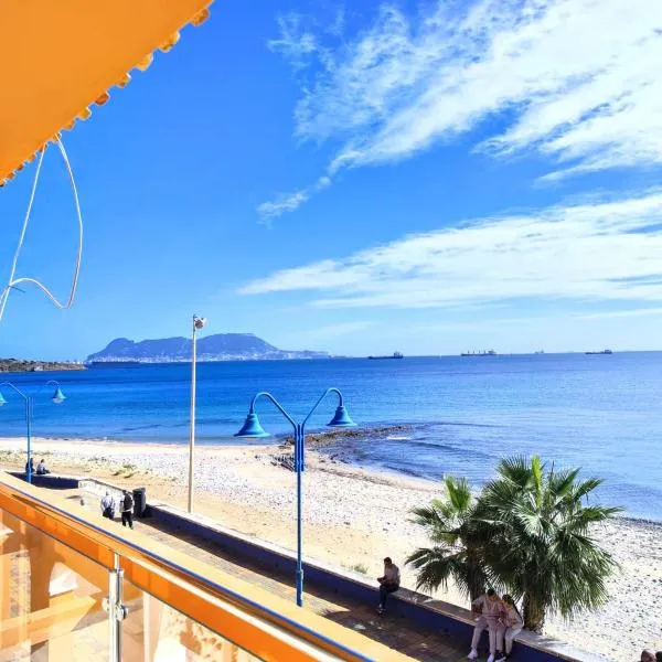 Getares Beach，位于阿尔赫西拉斯的酒店