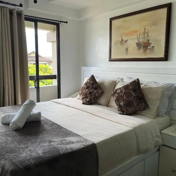 Joling's Crib wid Netflix and strong wifi and with a small veranda and facing amenities，位于达沃市的酒店