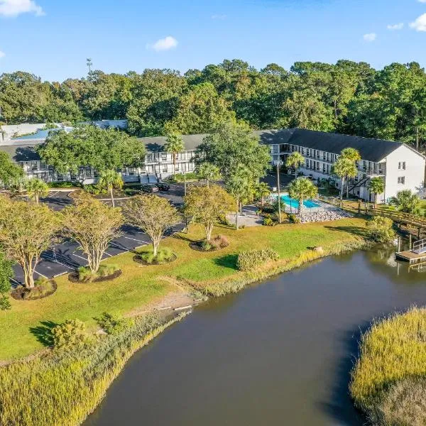 Charleston Creekside Inn，位于Hollywood的酒店