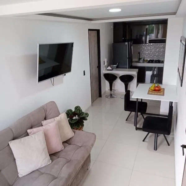 Apartamento de lujo , con linda vista, cuarto piso，位于卡塔戈的酒店