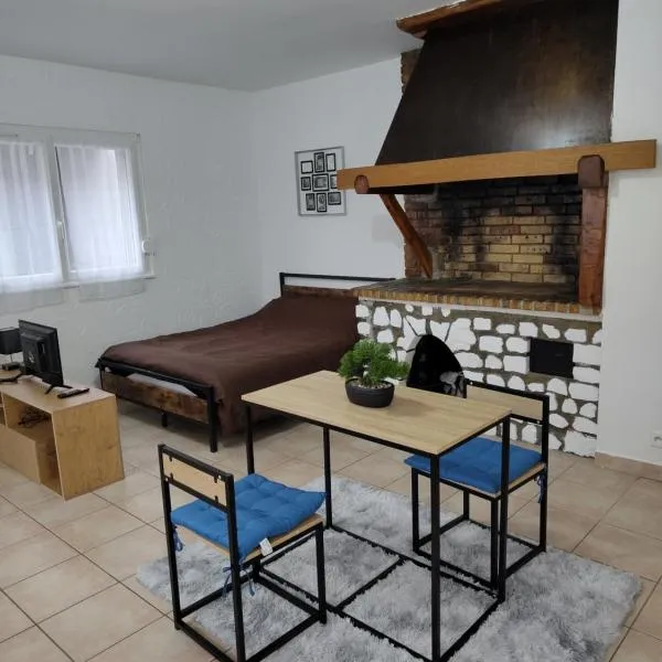 Cosy Studio，位于蓬德拉尔什的酒店