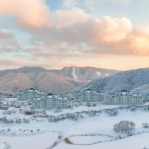 Sono Felice Village Vivaldi Park，位于洪川郡的酒店