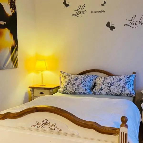 gemütliche Wohnung，位于巴特施瓦尔陶的酒店