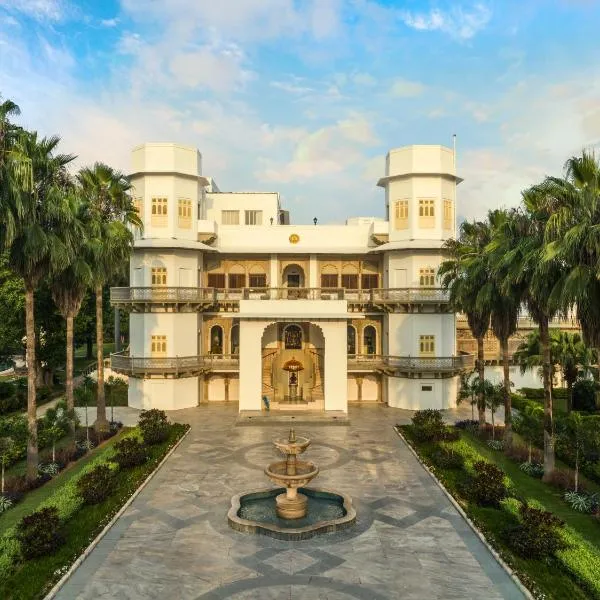 Taj Usha Kiran Palace, Gwalior，位于Tigharā的酒店