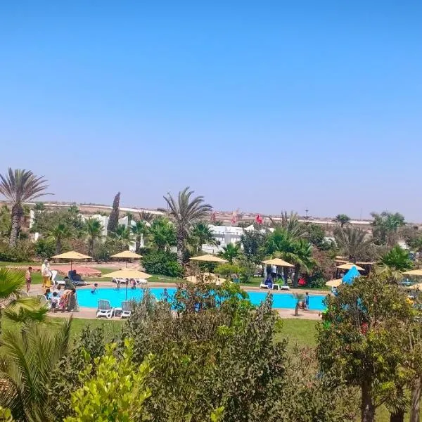 Camping la palmeraie Tifnit，位于Sidi Ouassay的酒店