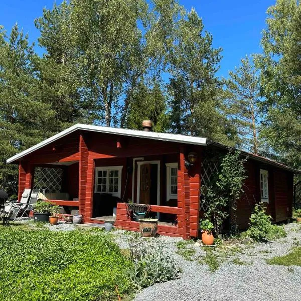 A cosy cottage in Norrtälje，位于Brevik的酒店