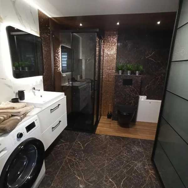 Urban Palace bezpłatne miejsce postojowe，位于弗罗茨瓦夫的酒店