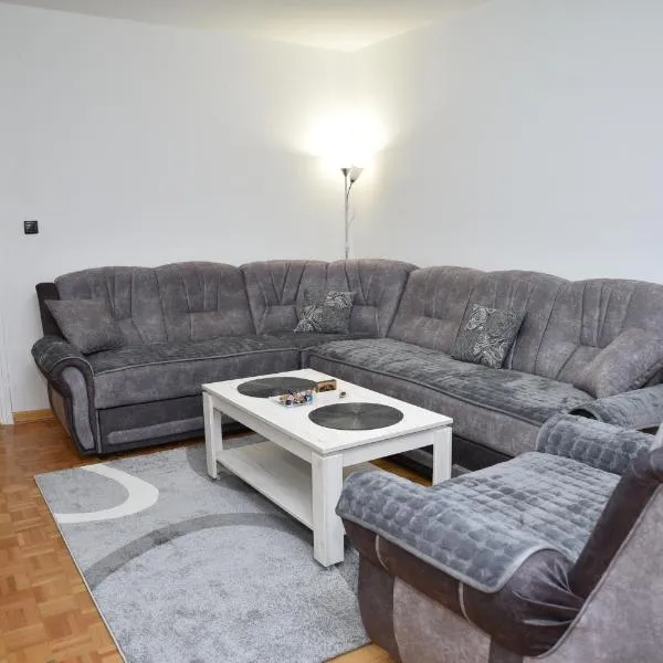 ENA apartman，位于克拉列沃的酒店