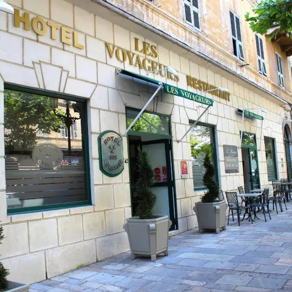 Hôtel Les Voyageurs，位于皮内托的酒店