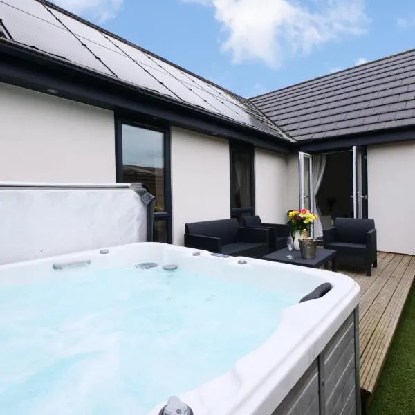 Hoxne Cottages - Sunflower Cottage with private hot tub，位于约克的酒店