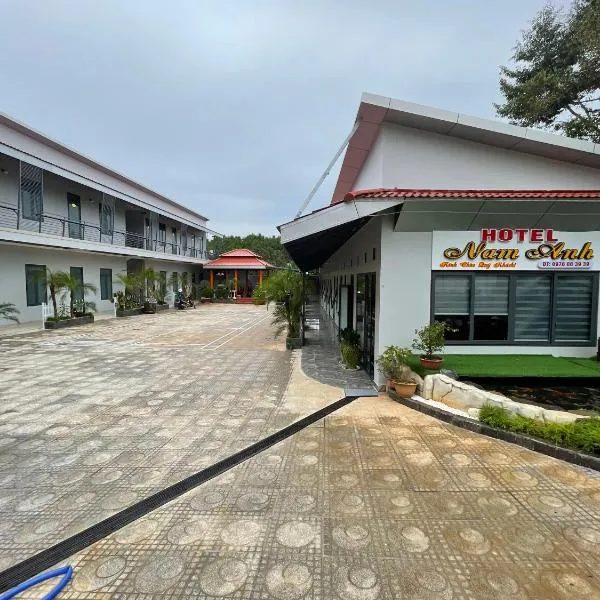 Nam Anh Hotel，位于Cirlao Da Kop的酒店
