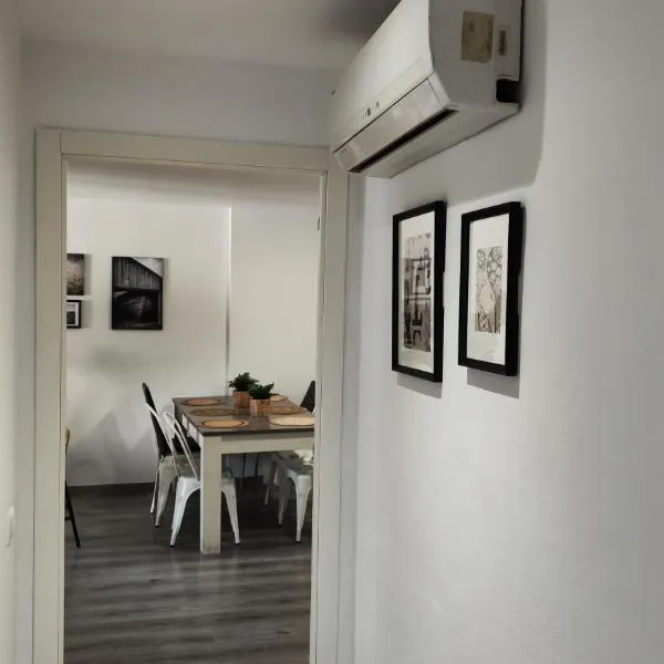 Boutique 2 apartamento Ave centro Lleida，位于Corbíns的酒店