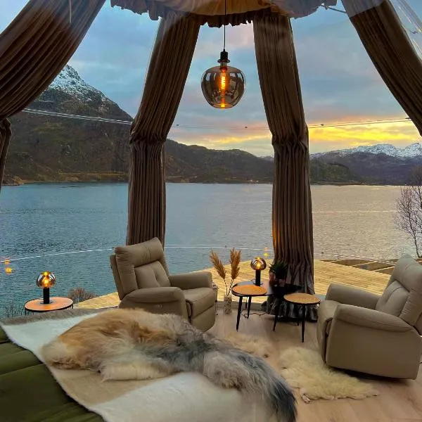 Lofoten glampingdome，位于Pundsletta的酒店