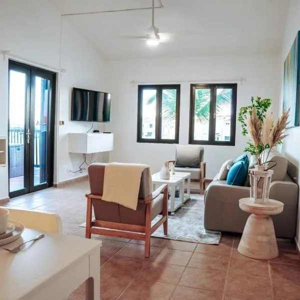 Hidden Gem @ Palmas Del Mar w/ View of Marina 999，位于乌马考的酒店