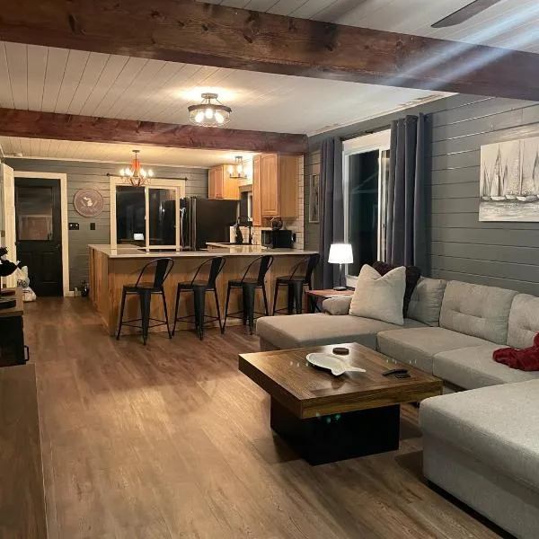 Riverside Retreat，位于本顿港的酒店
