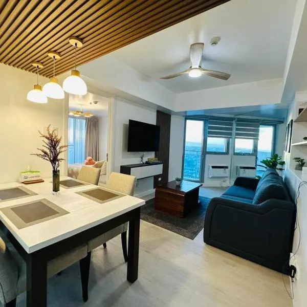 1 Bedroom - The Bali Getaway @ Azure North，位于Lubao的酒店