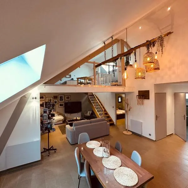 Au café de Jeanne - Entrelacs，位于Pouilly的酒店