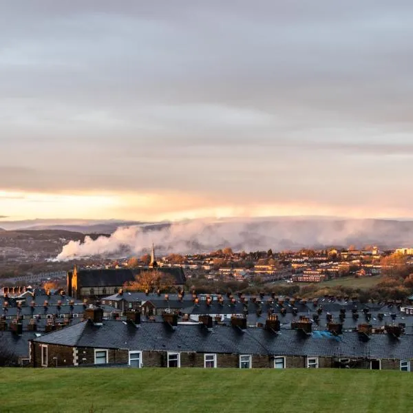 Loft apartment in Accrington Stunning Lancashire views，位于Church的酒店