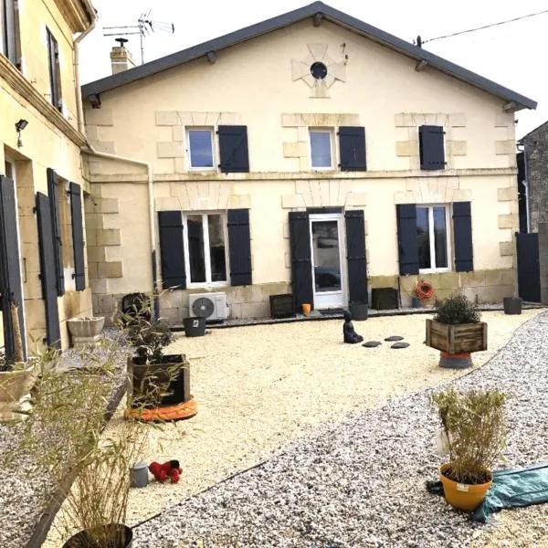 Gîte zen près thermes de jonzac，位于Bois的酒店