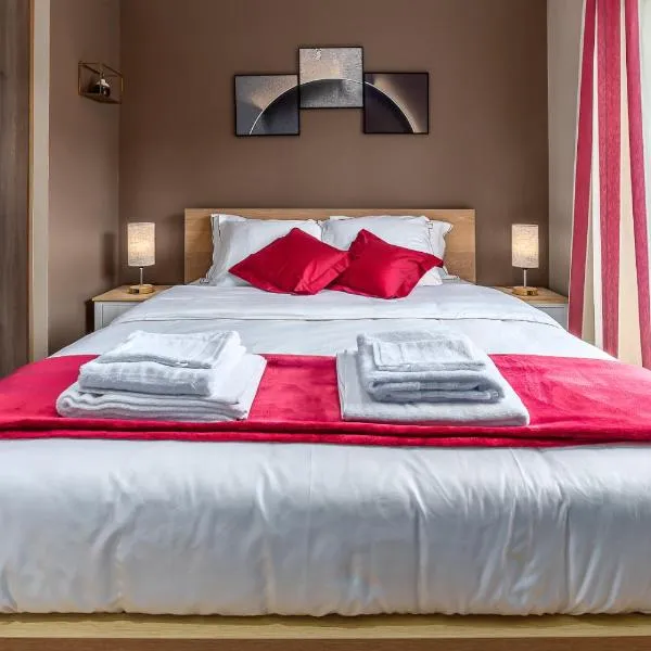 SUITE ET CHAMBRES COSY CHEZ A&M -ELEGANT HOME, CALME, CAMPAGNE, PARKING gratuit，位于图瓦里的酒店