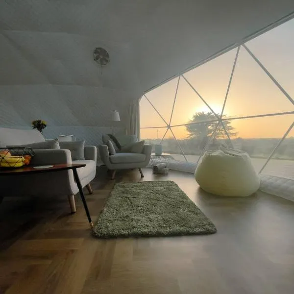 Sunset Ridge - Luxury Geodesic Dome set in the beautiful countryside，位于Porkellis的酒店