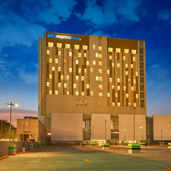 City Express Plus by Marriott Ciudad de México Mundo E，位于San Miguel Tecpan的酒店