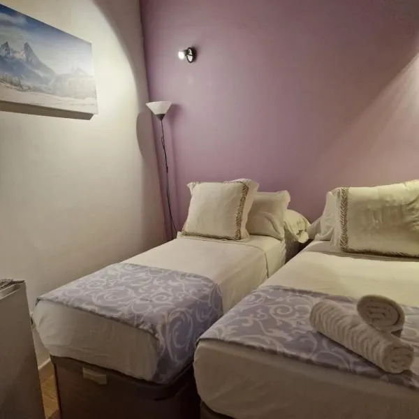 Habitaciones boutiques，位于阿尔赫西拉斯的酒店